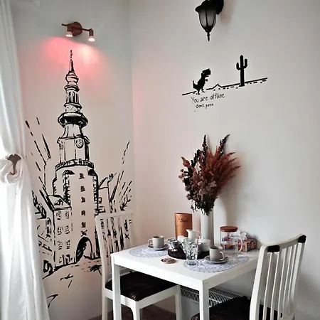 Διαμέρισμα Old Town W Balcony Only 5 Min Danube River
