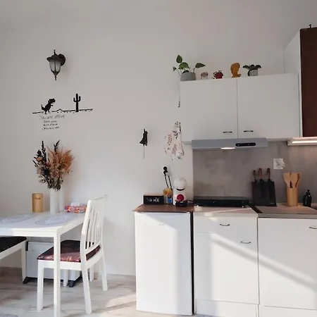 Διαμέρισμα Old Town W Balcony Only 5 Min Danube River